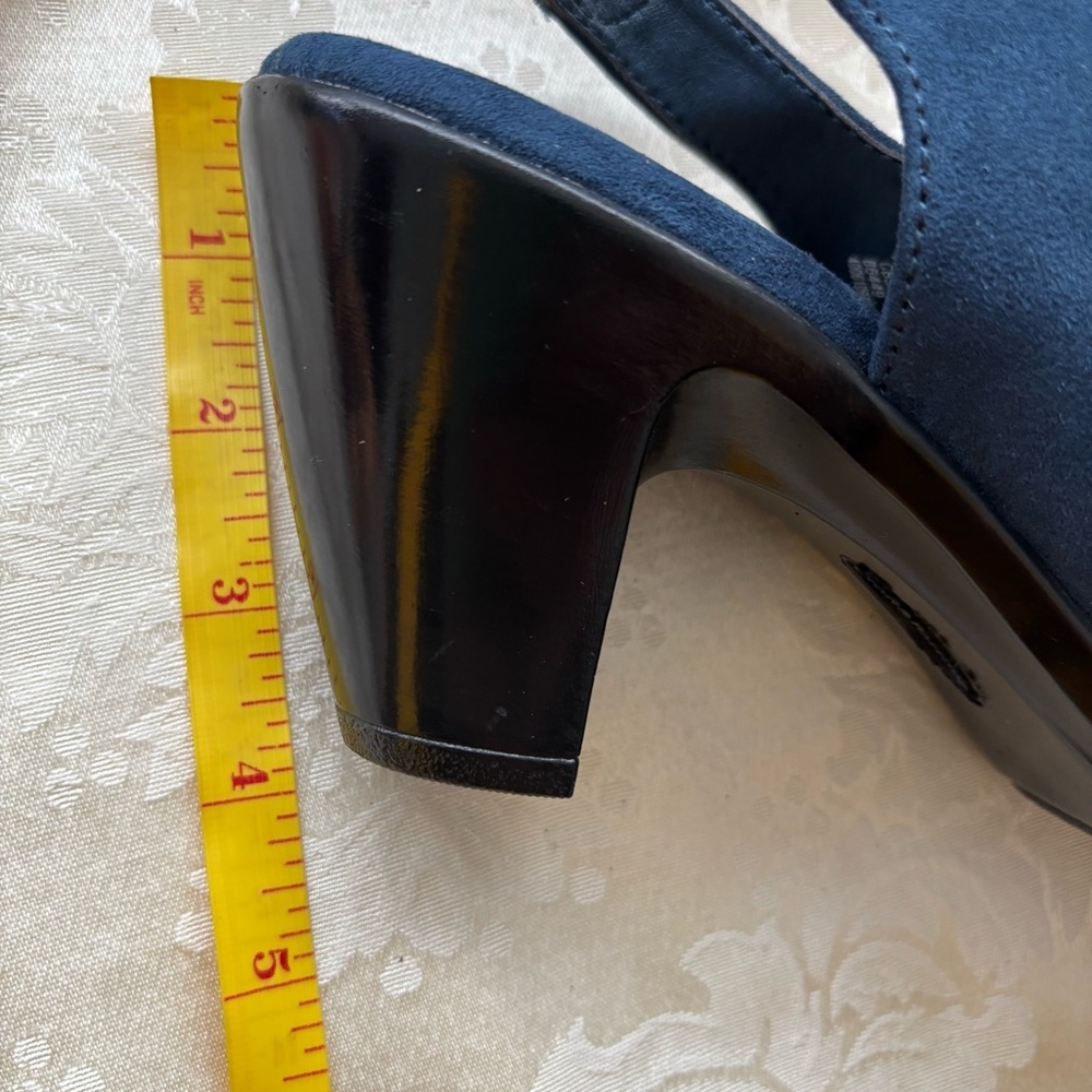 NWOT Croft & Barrow Shay Ortholite Navy Blue Caged Heels, Size 9.5 - Picture 9 of 15